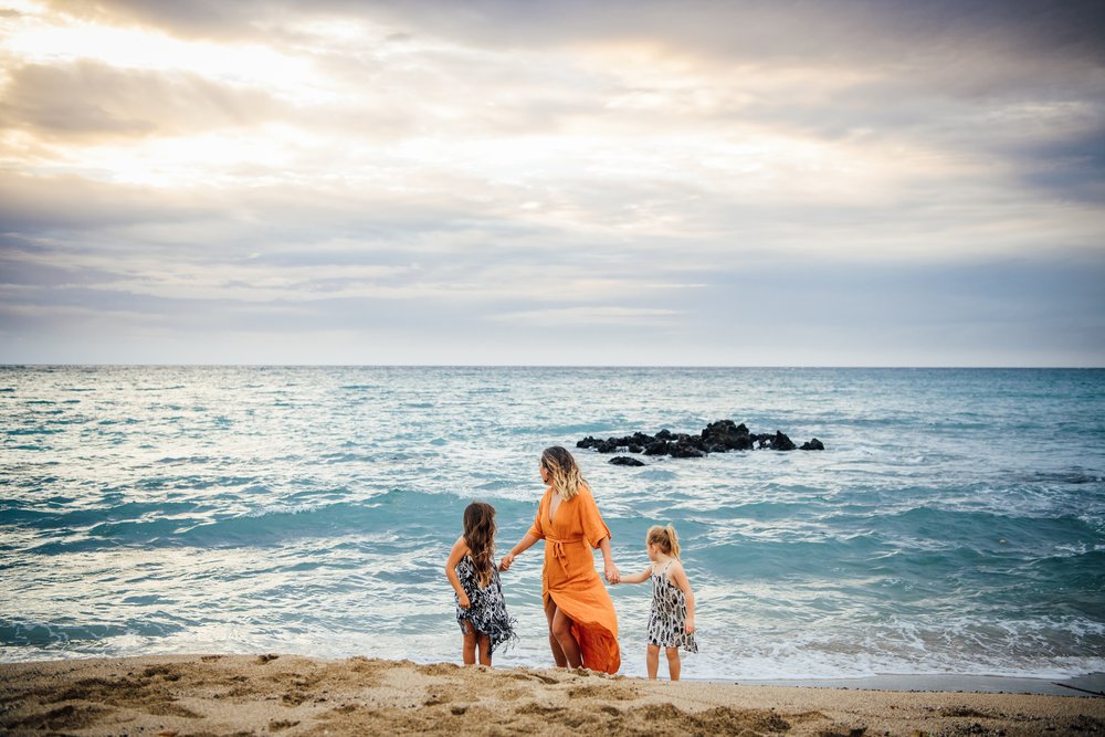 stunning sunset at this waikoloa family photo session