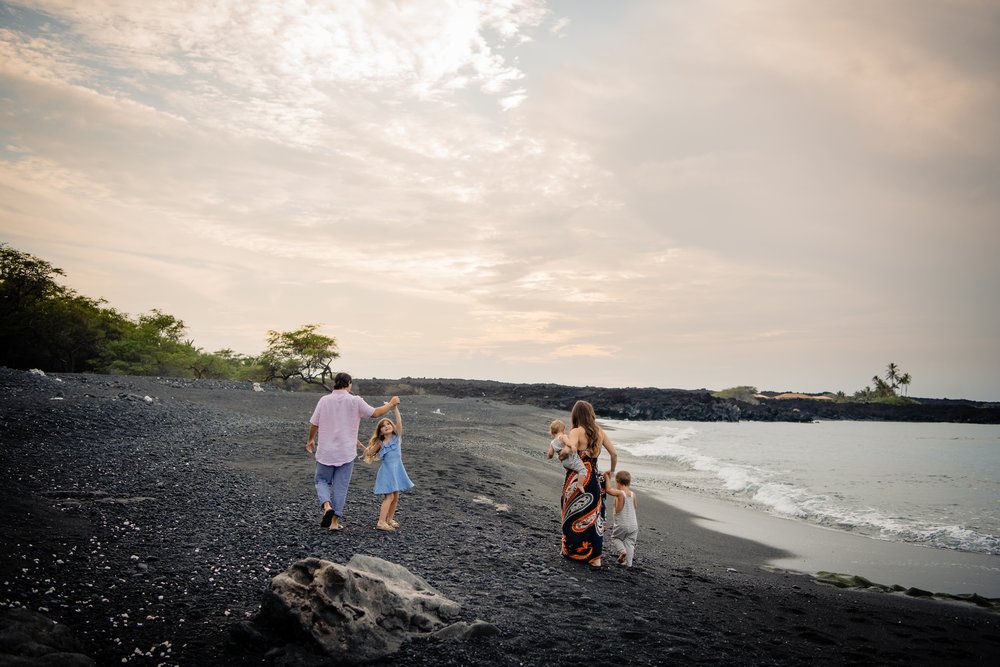 kiholo bay sunset session with a family