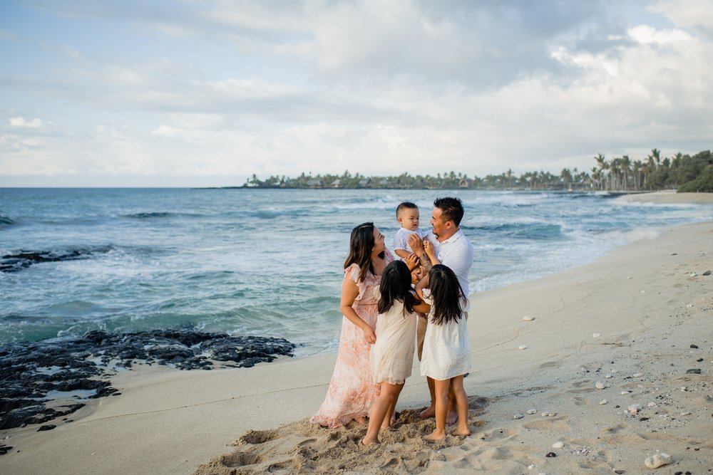 Hawaii Family dreaming in color