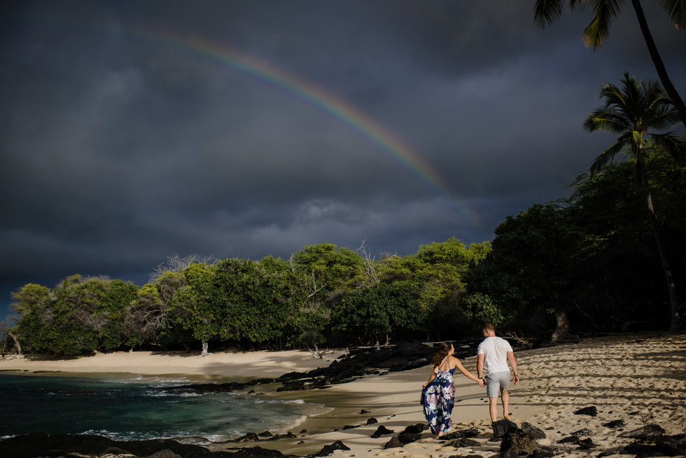 a rainbow appeared during a Big Island engagement session