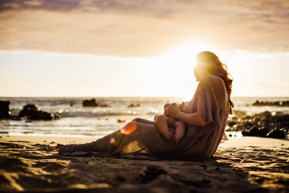 Breastfeeding in Hawaii, Family Photography