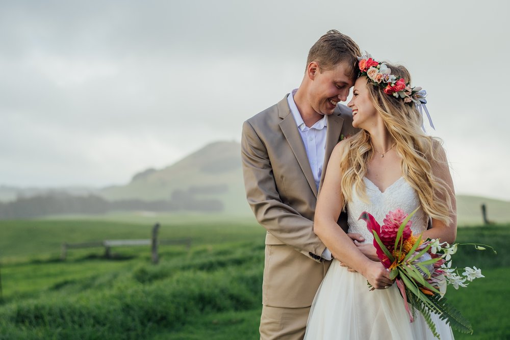 sweet photos of the couple during their Kahua Ranch Wedding 