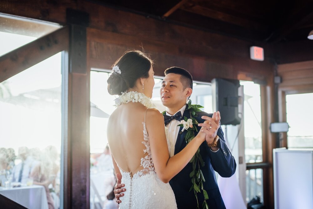 newlywed's first dance by Big Island wedding photographer