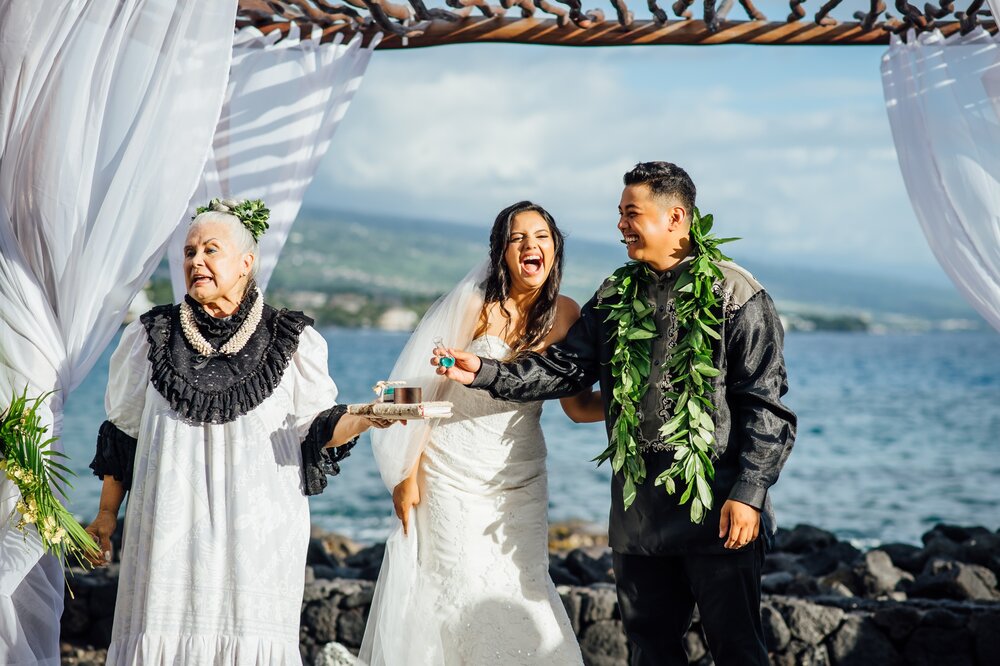 hawaii wedding in kona king kamehameha hotel on the big island