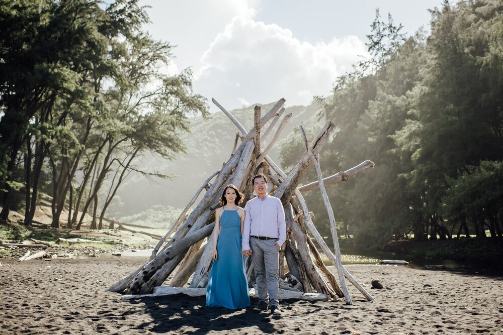 beautiful couple portrait at pololu valley