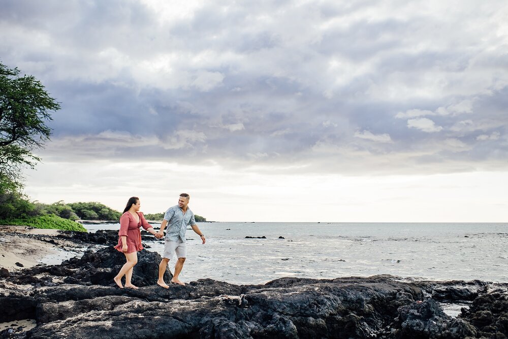 Hawaii engagement session in waikoloa resort