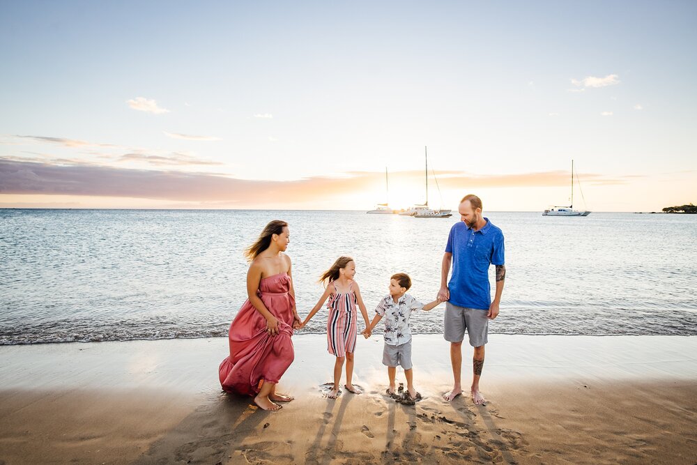 beach family photography session on the big island