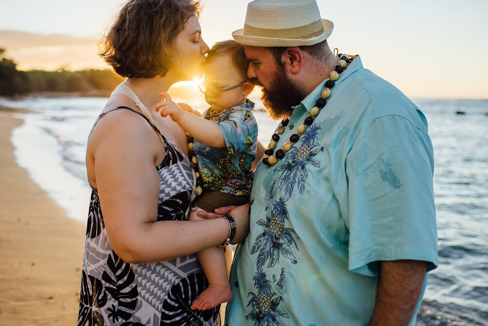 sweet Waikoloa family photography at sunset