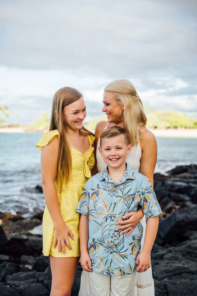 mom with her kids on Hawaii family vacation