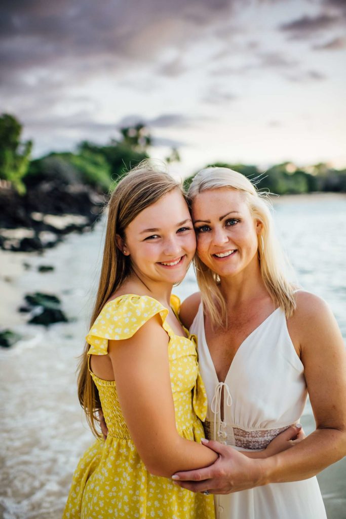 mom and daughter on the beach photo by Ann Ferguson Photography