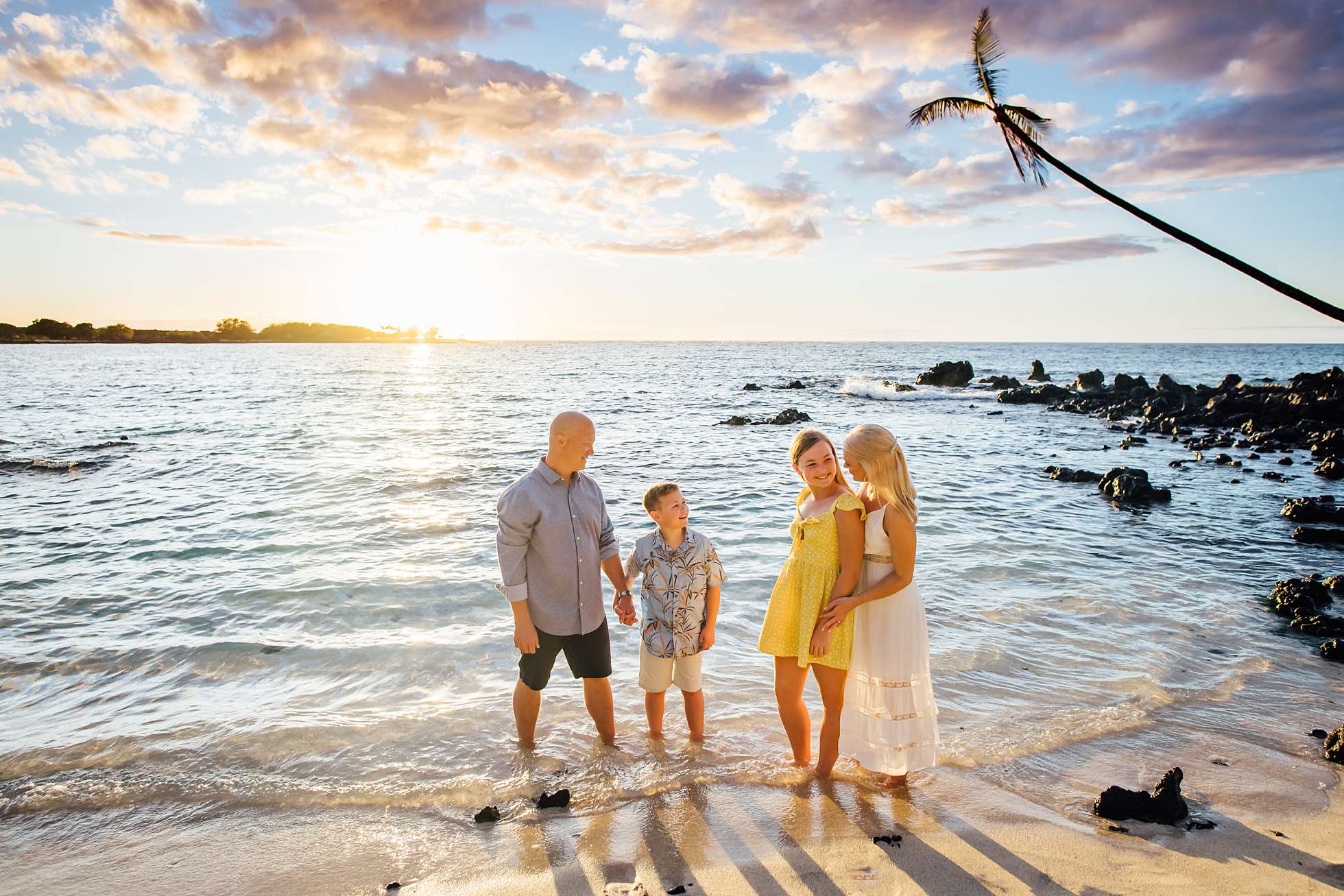 Hawaii family on vacation at beach