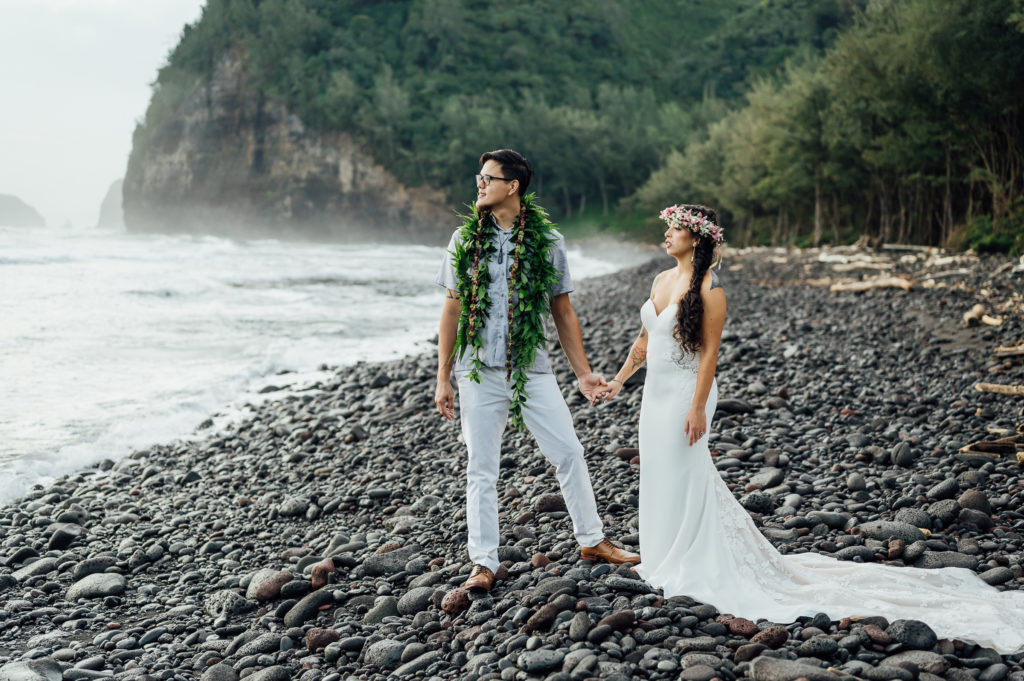 couple looking at the sea during Big Island elopement