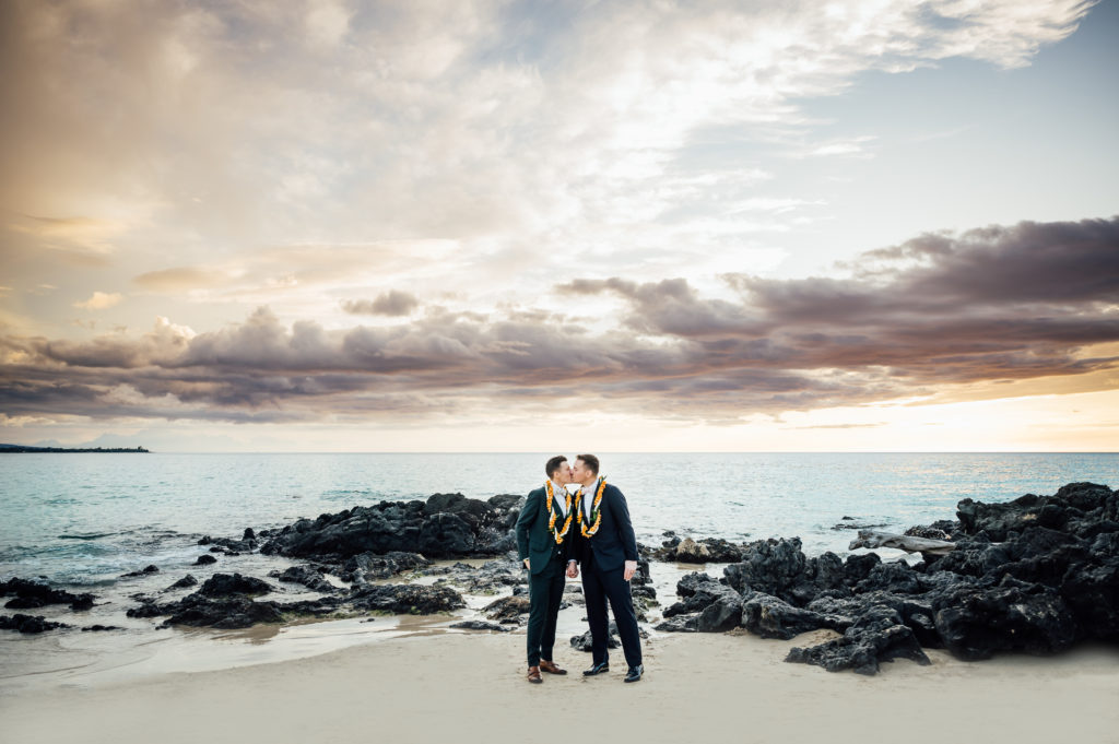 wedding couple kissing on the Big Island beach