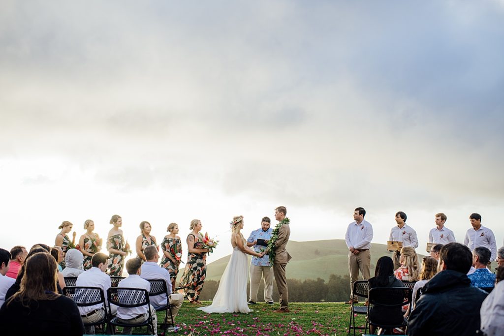 breathtaking mountain view behind a wedding ceremony at Big Island