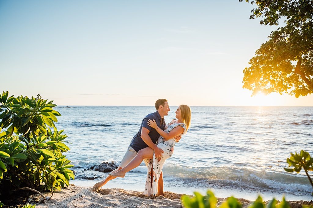 beautiful engagement photo by Hawaii photographer
