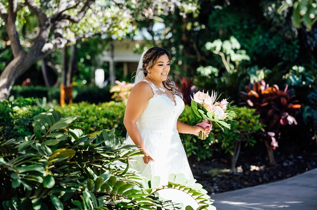 lovely bride during her Big Island, Hawaii wedding