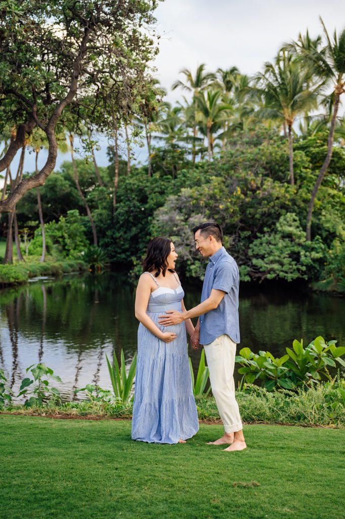 happy parents-to-be by Kona photographer