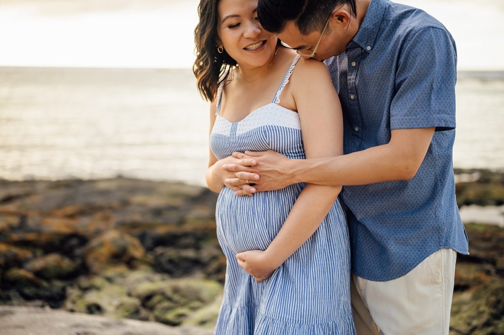 sweet moments of the parents-to-be by Hawaii photographer