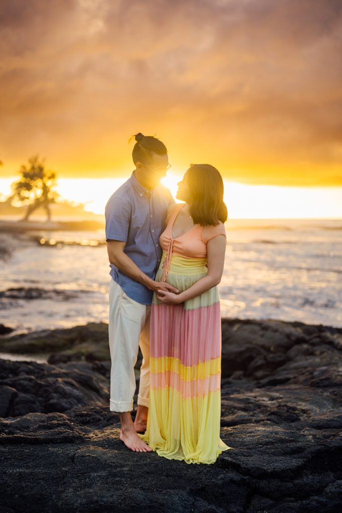 precious sunset moments with the couple by Kona Hawaii photographer