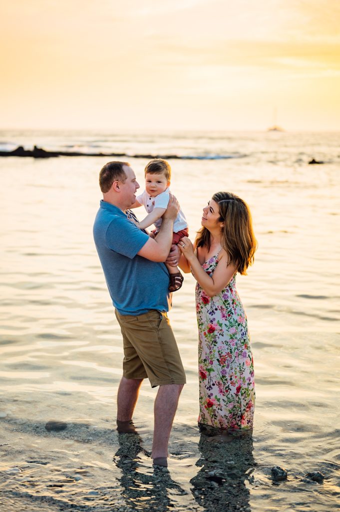 stunning sunset during a family session by a Hawaii photographer