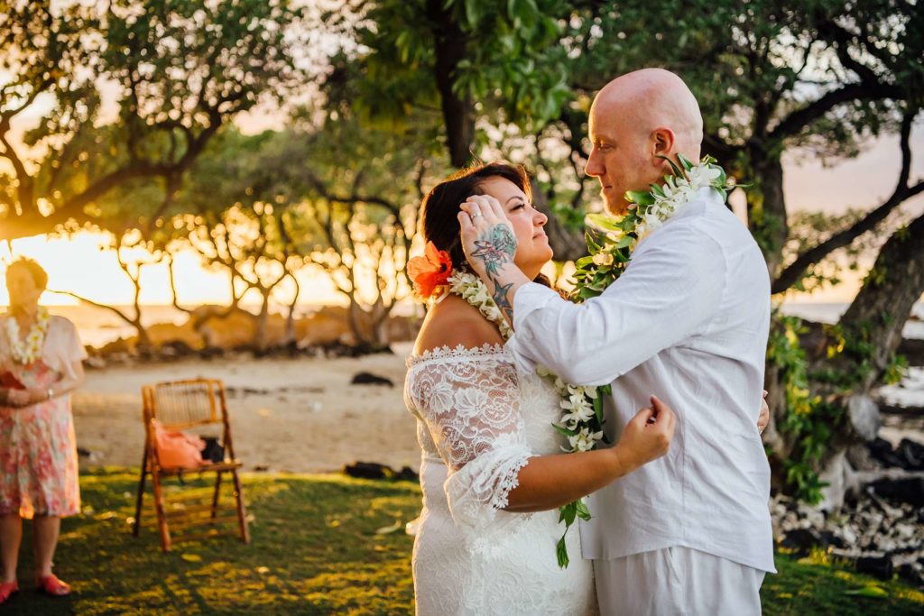 sweet moments of the couple during Hawaii's stunning sunset