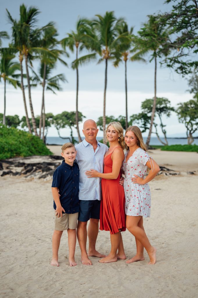 beautiful photo of a family during their Hawaii vacation