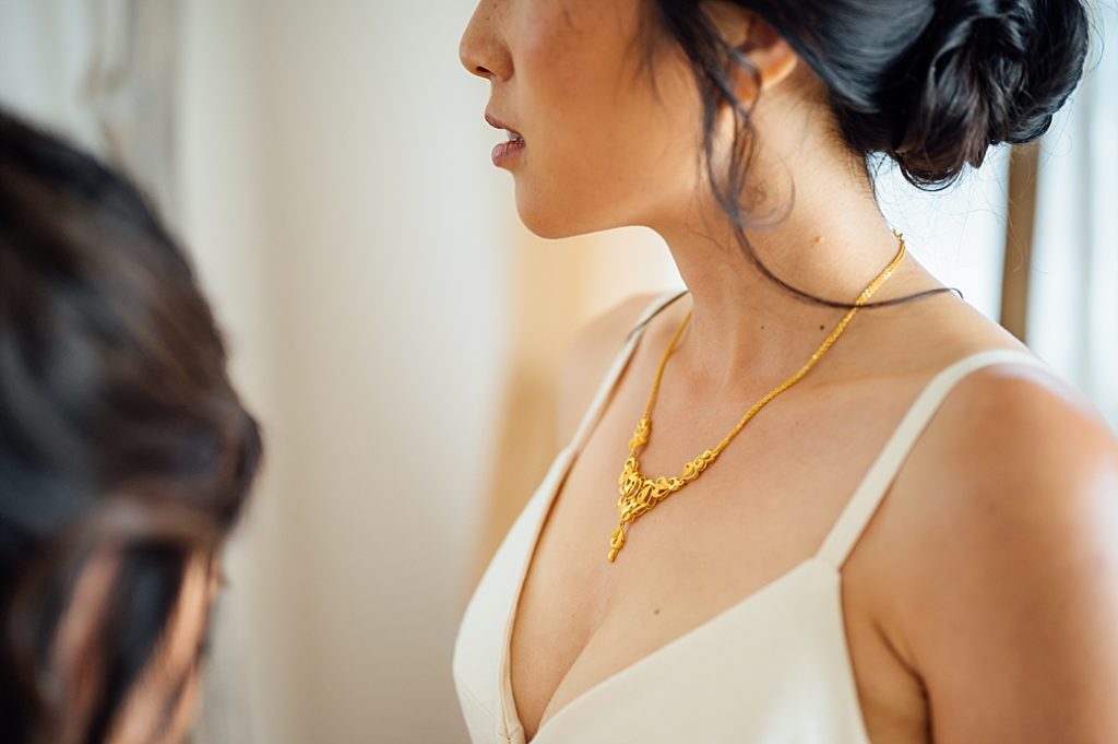 beautiful bridal necklace by Kona wedding photographer