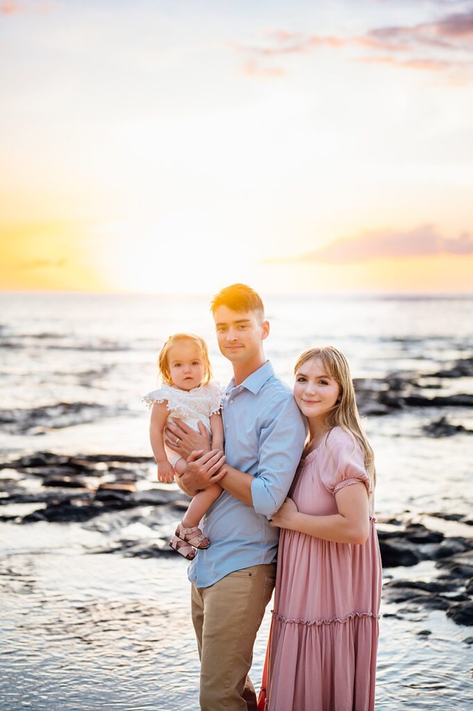 stunning Hawaii sunset during family session
